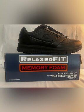 New Skechers Men's Black Slip-Resistant Memory Foam shoes essential worker